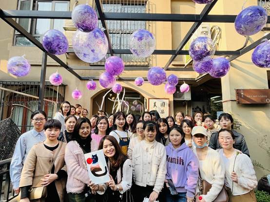 巧手创造 绽放芳华—乐鱼平台-乐鱼（中国）一站式服务平台养老组织女员工开展妇女节庆祝活动