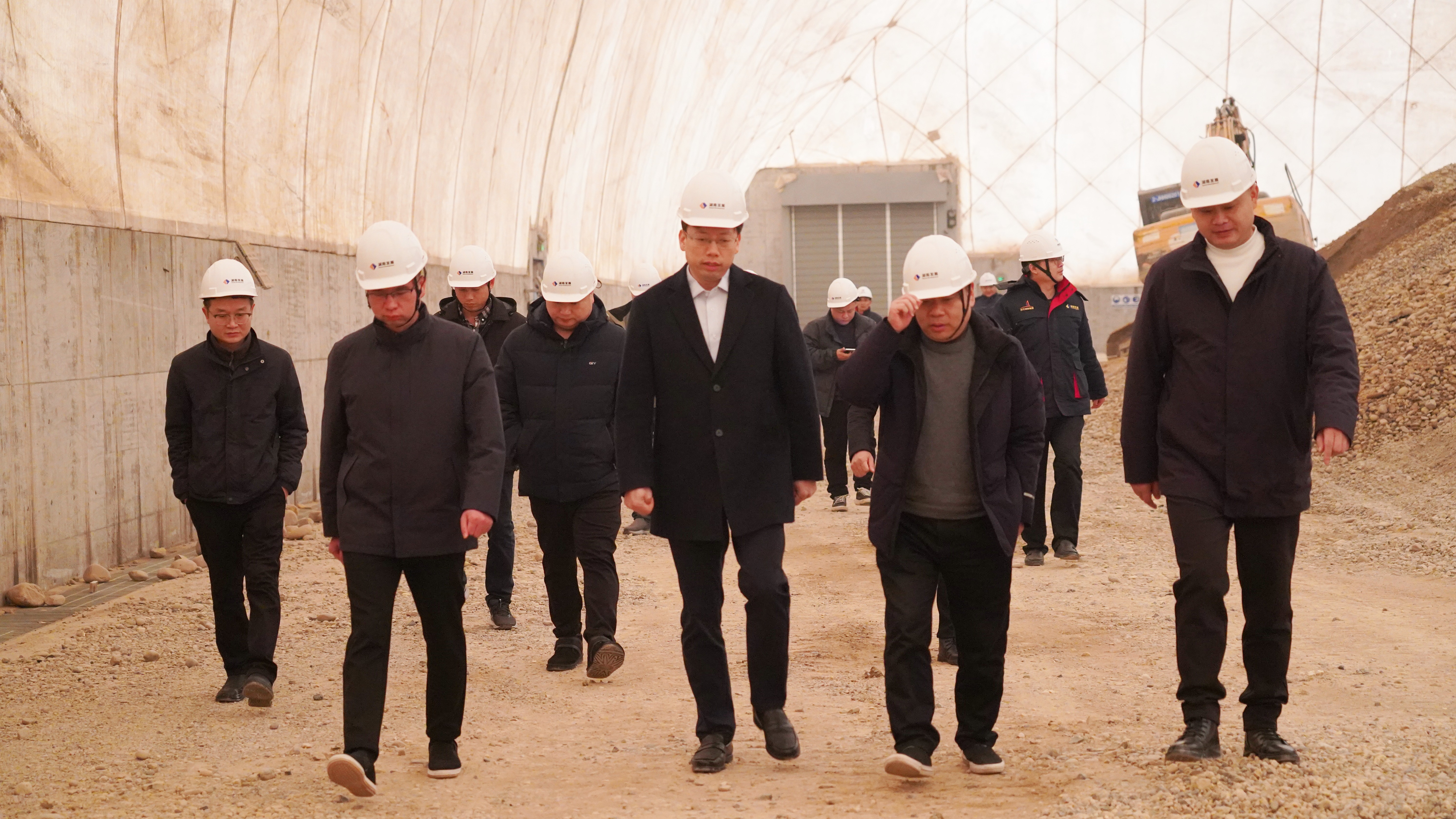 沅江市委副书记张心镜一行调研乐鱼平台-乐鱼（中国）一站式服务平台机制砂和砂石集散中心项目