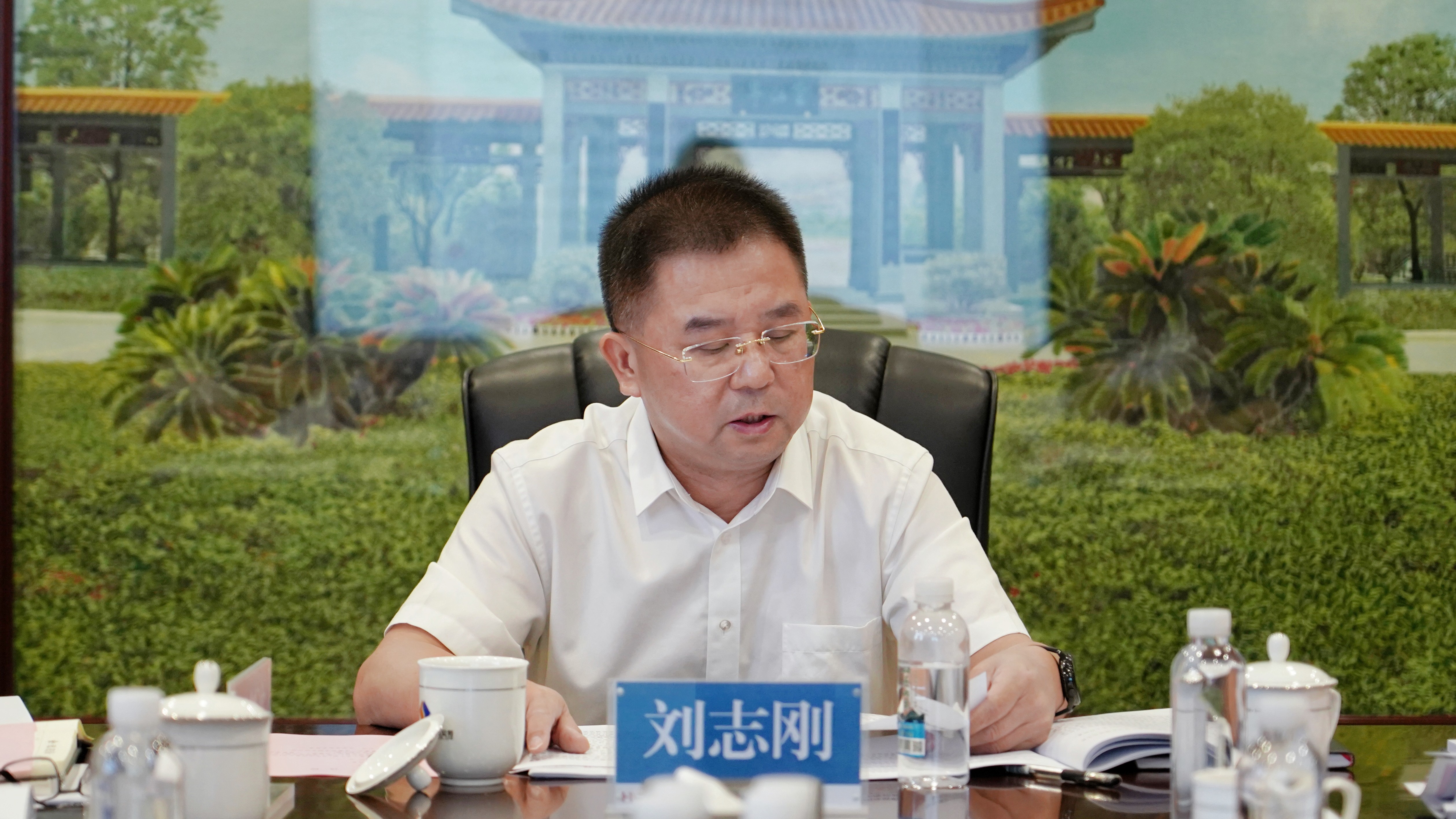 乐鱼平台-乐鱼（中国）一站式服务平台召开2025年上半年经营分析会