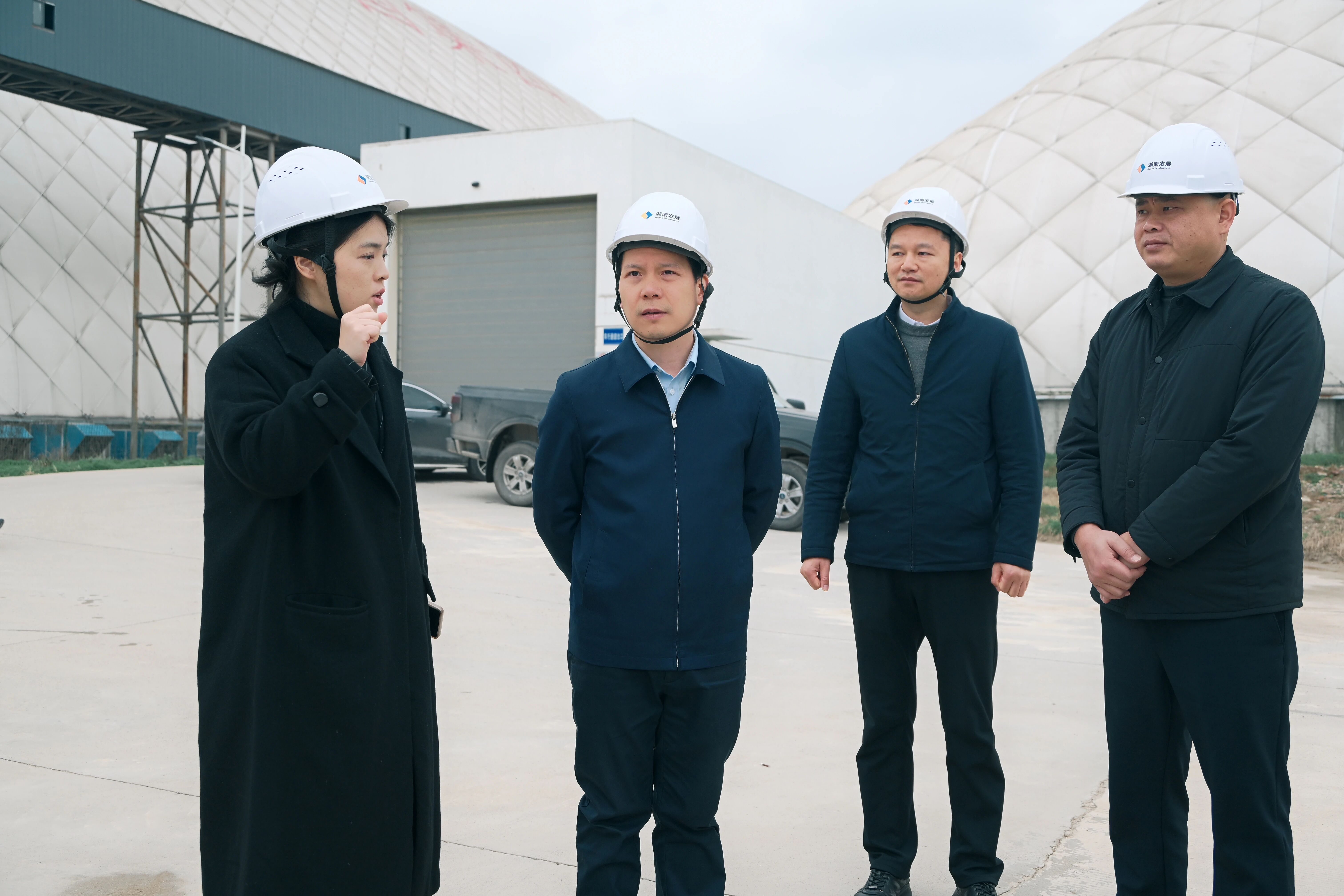 廖江华调研乐鱼平台-乐鱼（中国）一站式服务平台机制砂和砂石集散中心项目